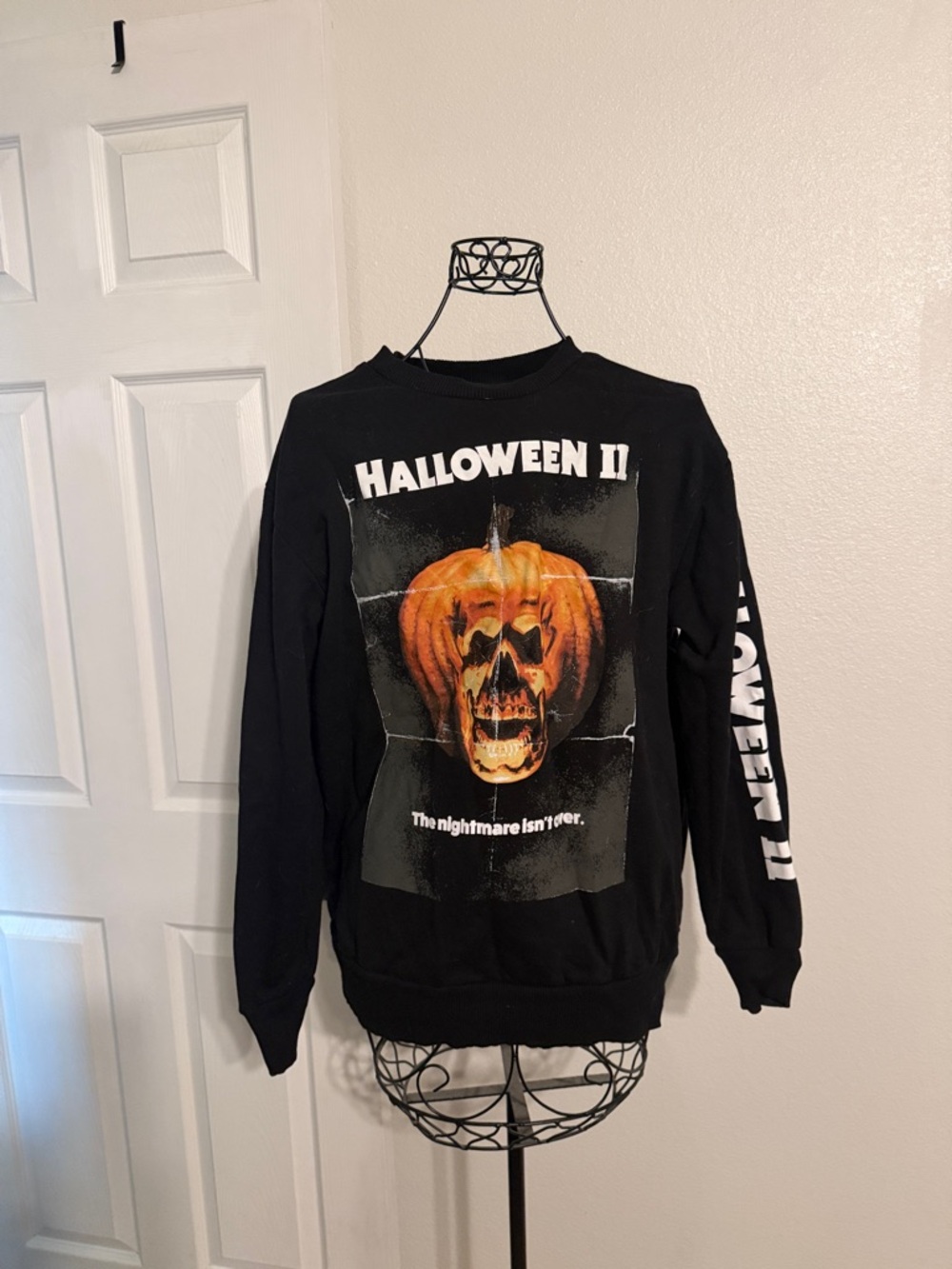 Halloween II Black Graphic Sweatshirt with Pumpkin Skull
